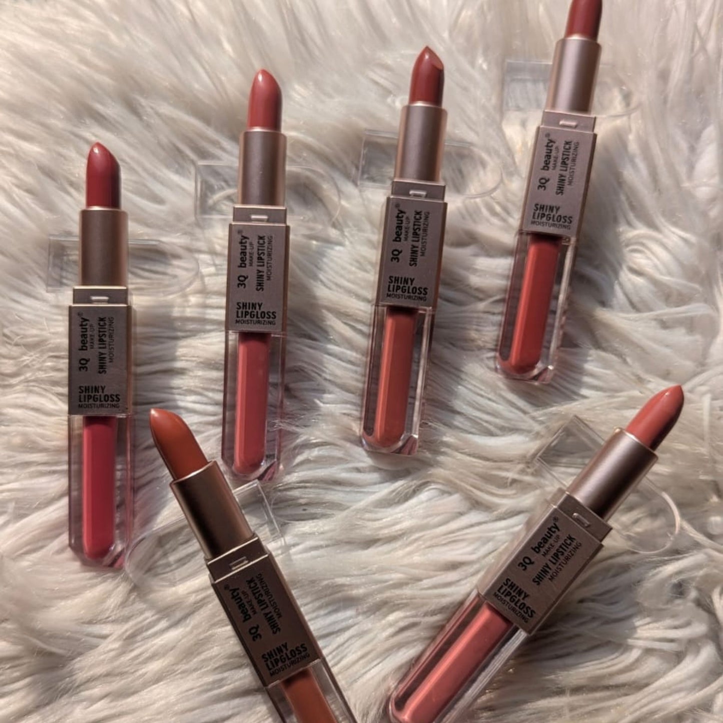 Lip Gloss – Long-Lasting & Hydrating (Copy)